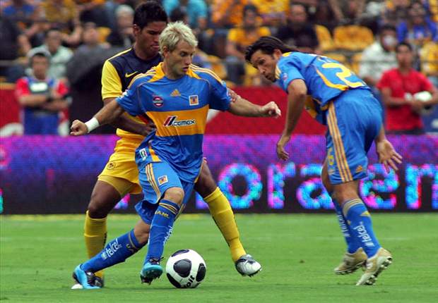 Tigres And America Play To An All-Yellow Tie
