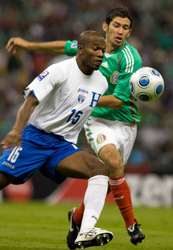 David Suazo - Mexico-Honduras (Mexsport)