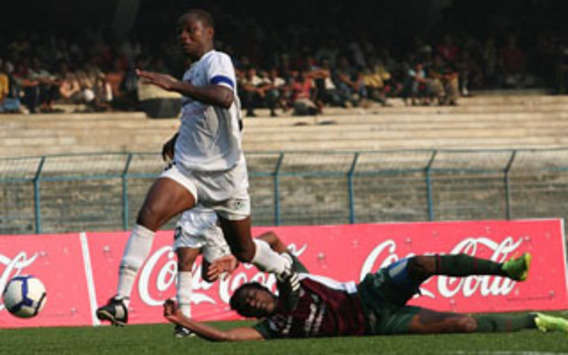 IFA Shield:Churchill's Odafa And Mohun Bagan's Mohanraj (Mango Peel)