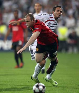 CL: Wayne Rooney - Tomas Sivok, Besiktas v Manchester United (PA)
