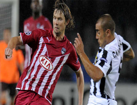 Plasil vs Cannavaro (Juventus - Bordeaux)