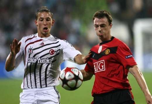 CL: Filip Holosko - Jonathan Evans, Besiktas v Manchester United (bjk.com.tr)