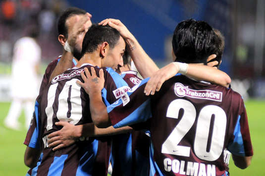 Turkcell Süper Lig: Trabzonsporlu oyuncuların gol sevinci (trabzonspor.org.tr)