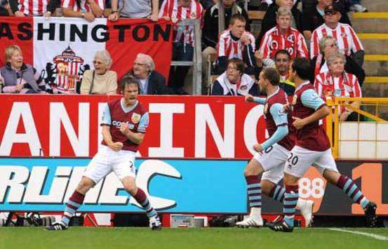 EPL: Graham Alexander, Burnley - Sunderland (PA)