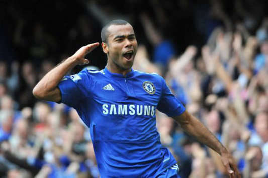 EPL: Ashley Cole, Chelsea - Tottenham (PA)