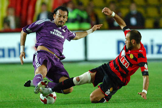 Servet Cetin (Galatasaray) - Doga Kaya (Eskisehirspor) (galatasaray.org)
