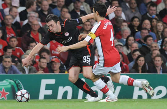 CL: Arsenal - Olympiakos / Fabregas - Torosidis (INTIME)