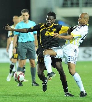 UEFA Avrupa Ligi: Florent Rouamba (Sheriff) - Deivid De Souza (Fenerbahçe) (fenerbahce.org)