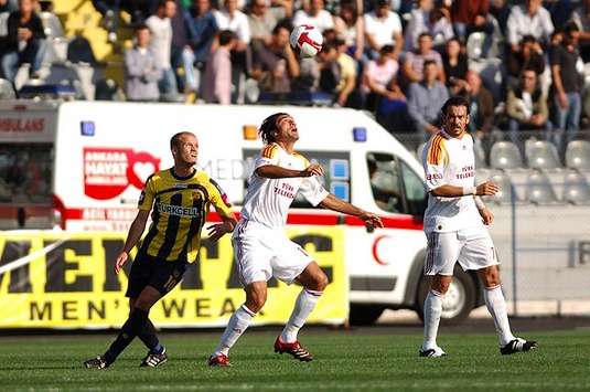 Turkcell Süper Lig: Metin Akan (Ankaragücü) - Mustafa Sarp (Galatasaray) (galatasaray.org)