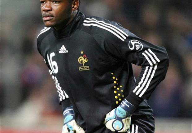 Ligue 1, OM - Mandanda :"Sur le papier, Paris est favori"