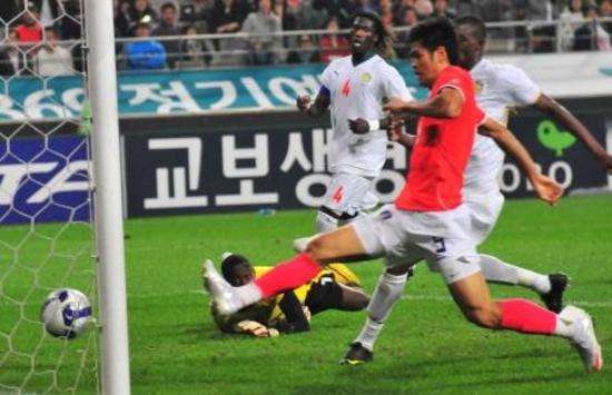 Seol Ki Hyeon - Pape Malickou Diakhate, Korea vs Senegal -Goal.com