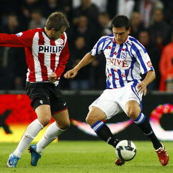 Danko Lazovic vs Goran Popov, PSV - sc Heerenveen (Foto PROSHOTS)