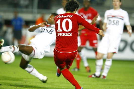 FC Twente - AZ Alkmaar, Kenneth Perez (foto PROSHOTS)