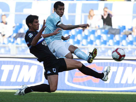 Francelino Matuzalem scocca il tiro dell'1-1 contro la Samp (Getty Images)