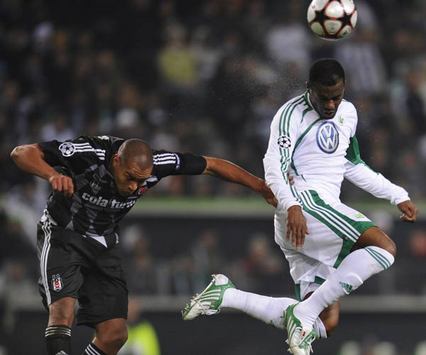 Champions League: VfL Wolfsburg - Besiktas Istanbul / Matteo Ferrari vs Grafite (Getty)