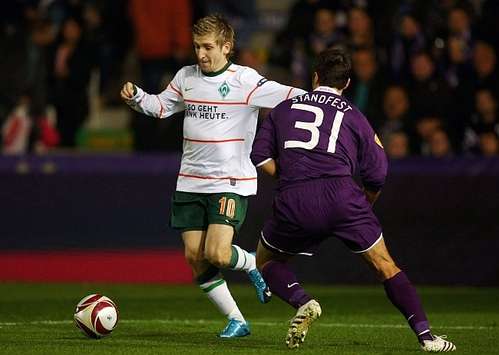 Europa League: Austria Wiens Joachim Standfest ganz standfest gegen Werder Bremens Marko Marin (Getty Images)