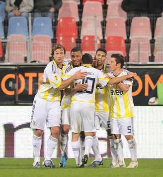 UEFA Avrupa Ligi: Fenerbahçeli futbolcuların gol sevinci (fenerbahce.org)