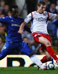 EPL: Brett Emerton - Michael Essien, Chelsea v Blackburn Rovers (Getty Images)