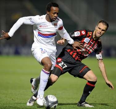 Ligue 1 : Sydney Govou (Lyon) vs Julien Sable (Nice)