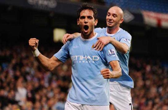 İngiltere: Roque Santa Cruz (Manchester City) (Getty Images)