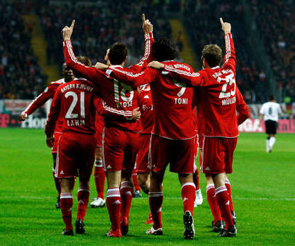 DFB-Pokal: Eintracht Frankfurt - Bayern Münche, Lahm, Toni, Klose, Müller (Bongarts / Getty Images)