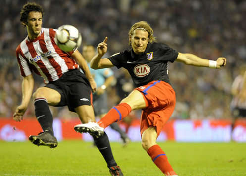 İspanya: Ustaritz (Athletic Bilbao) - Diego Forlan (Atletico Madrid) (MARCA)