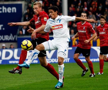 Bundesliga: SC Freiburg - TSG 1899 Hoffenheim / Felix Bastians - Carlos Eduardo (Bongarts / Getty-Images)