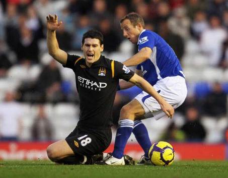 EPL: Gareth Barry - Lee Bowyer, Birmingham City v Manchester City (Getty Images)
