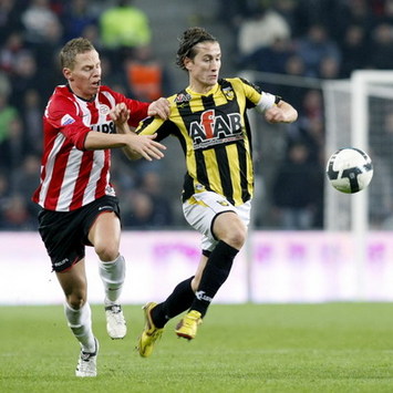 Paul Verhaegh vs Balazs Dzsudzsak, PSV - Vitesse (Foto PROSHOTS)