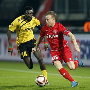 Miroslav Stoch en Benjamin Balima, FC Twente - FC Sheriff Tiraspol (foto PROSHOTS)