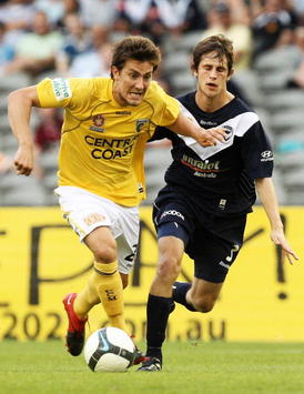 Nicky Travis and Mate Dugandzic, Melbourne Victory v Central Coast Mariners (Getty Images)