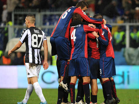 İtalya: Genoalı futbolcuların gol sevinci (Getty Images)