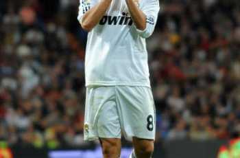 Lend Us A Hand, Atleti