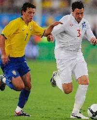 Elano, Wayne Bridge, Brazil v England (Getty Images)