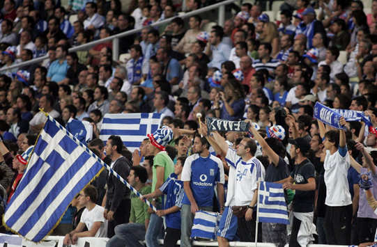 Greece fans (INTIME)