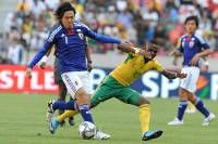 South Africa v Japan, Yasuhito Endo and Teko Modise(Getty Images)