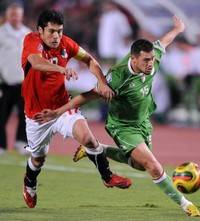 World Cup : Ahmed Hassan (Egypt) vs Karim Ziani (Algeria)