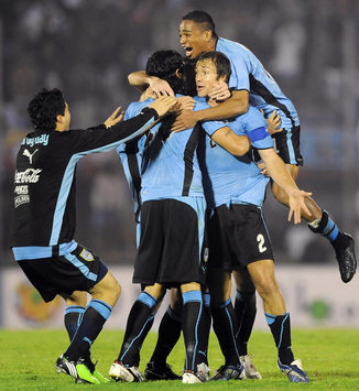 Alvaro Pereira - Diego Lugano - Uruguay (Getty Images)