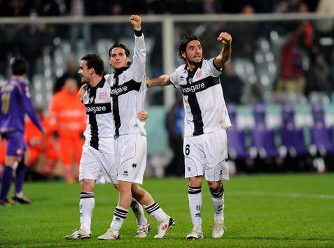 La gioia di Lunardini, Lanzafame e Lucarelli al termine di Fiorentina-Parma, gara vinta dagli emiliani (Getty Images)