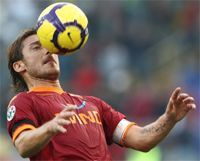 Francesco Totti, en route to a hat-trick for Roma against Bari (Getty Images)
