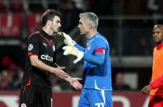 Champions League: Alkmaar - Olympiakos / Zewlakow - Nikopolidis (INTIME)