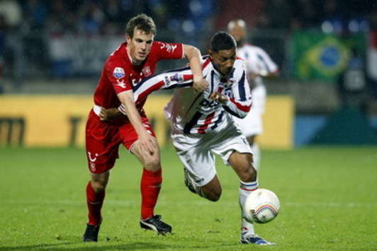 Willem II - FC Twente, Wout Brama vs. Gerson Sheotahul (foto PROSHOTS)
