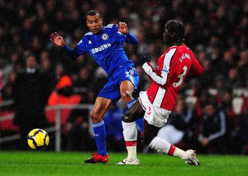 EPL: Ashley Cole - Bacary Sagna, Arsenal - Chelsea (Getty Images)