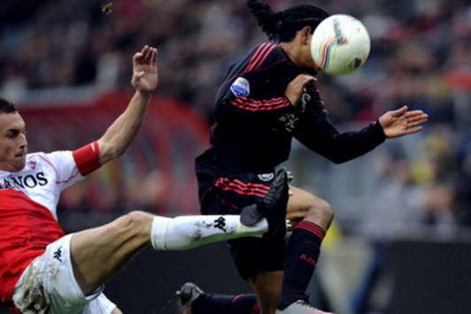 FC Utrecht - Ajax, Tim Cornelisse vs. Urby Emanuelson (foto PROSHOTS)