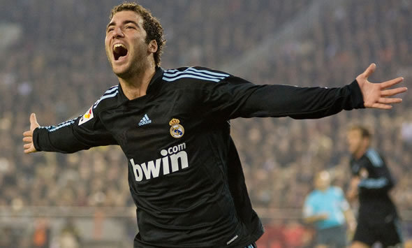 Gonzalo Higuain,Valencia, Real Madrid (Getty Images)