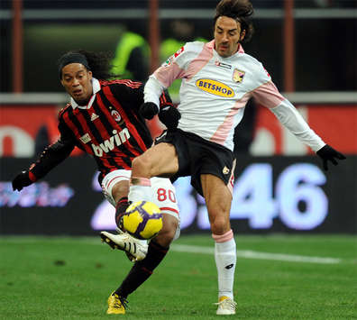 Ronaldinho & Cassani - Milan-Palermo - Serie A (Getty Images)