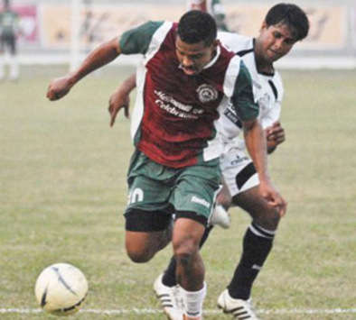 Federation Cup: Mohun Bagan's Jose Barreto Fights His Way Past Mohammedan Sporting's Anupam Sarkar (Mango Peel)