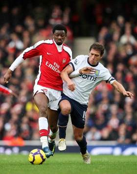 EPL: Abou Diaby - Stiliyan Petrov, Arsenal v Aston Villa (Getty Images)