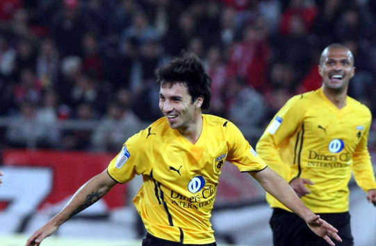 Greek Super League: Olympiakos - AEK / Scocco (INTIME)