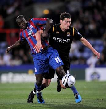 Victor Moses - Gareth Barry, Crystal Palace v Manchester City (Getty Images)